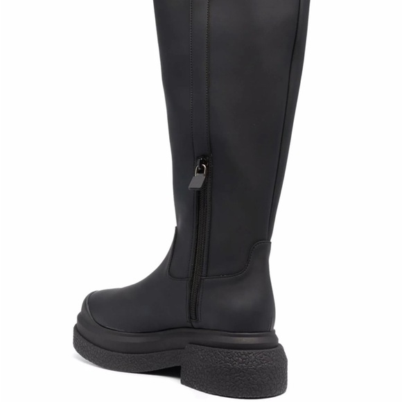 Stewart Weitzman Stylish Black Knee-High Boots - Picture 3 of 8